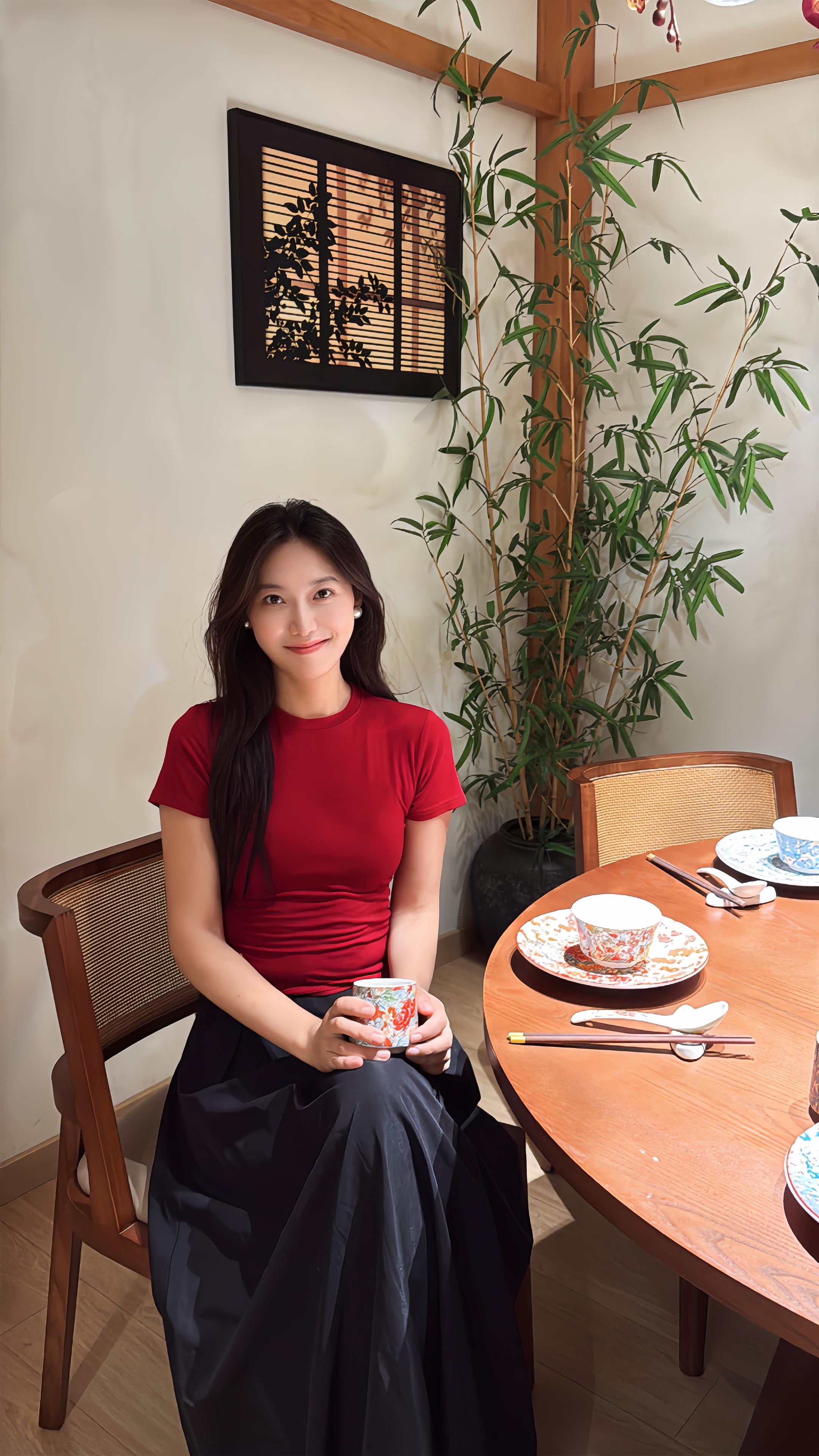 ଇᐝ𝐞𝐚𝐭𝐭𝐭𝐭…🍝 “爱吃的女孩子运气不会差 * 因为...