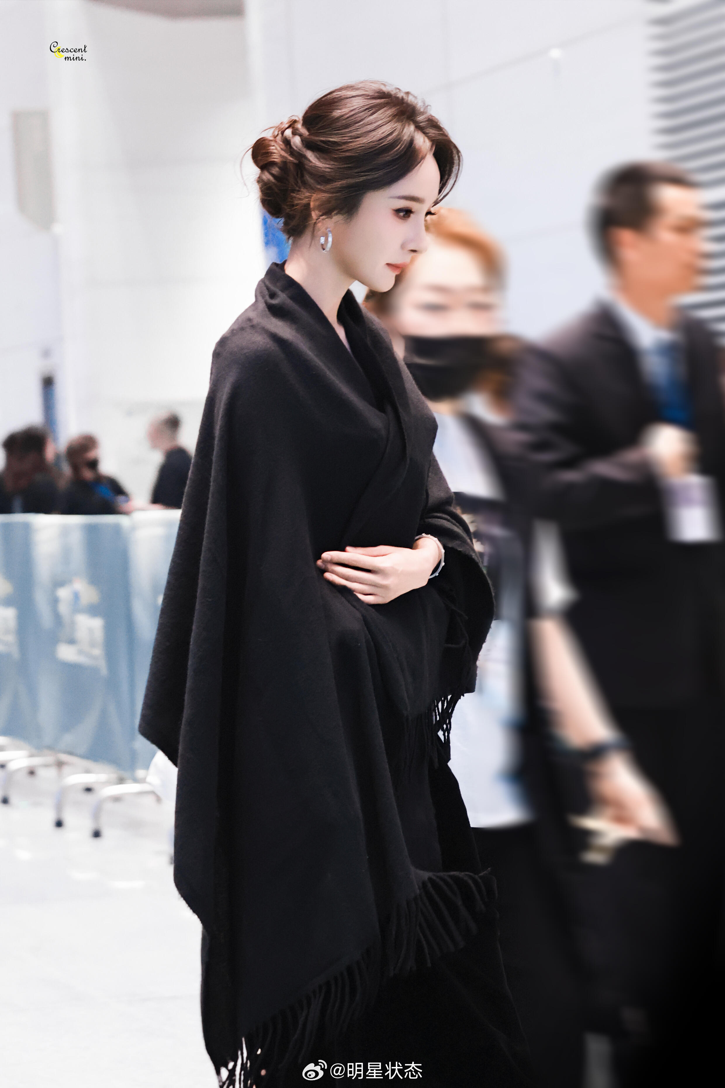 杨幂白玉兰女神你是一只黑天鹅 