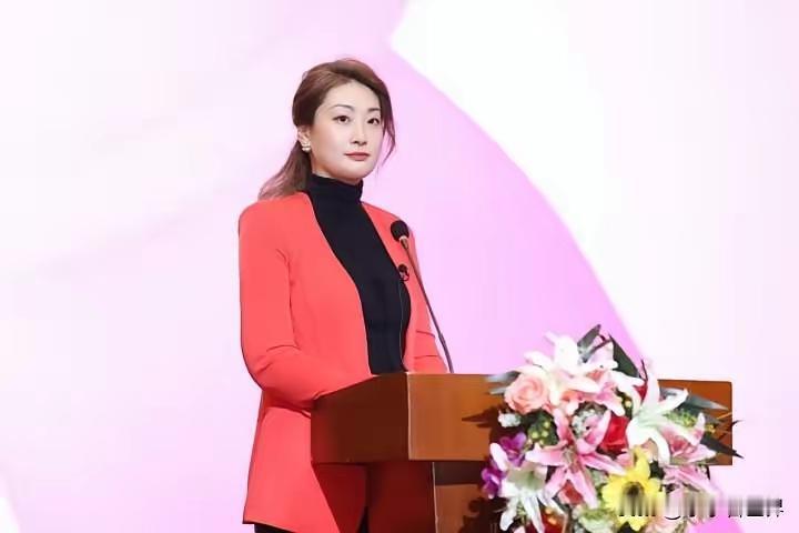 宗馥莉脱离娃哈哈之后的首个大动作来了！

​11月30日宗馥莉旗下的宏胜饮料集团