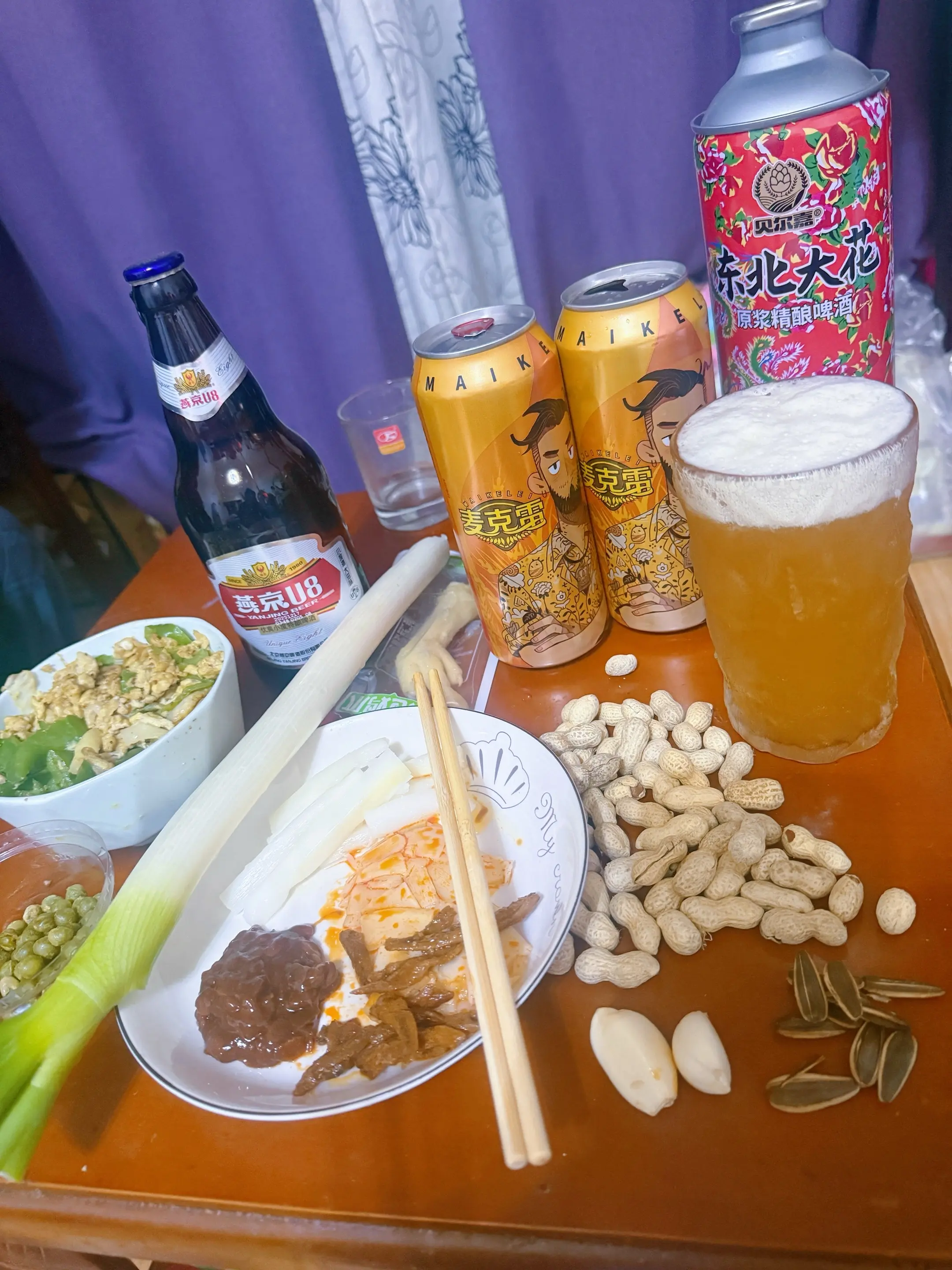 都说这玩意两瓶就能断片，对于平时不爱喝酒的我就想尝试一下啥感觉😬看我...