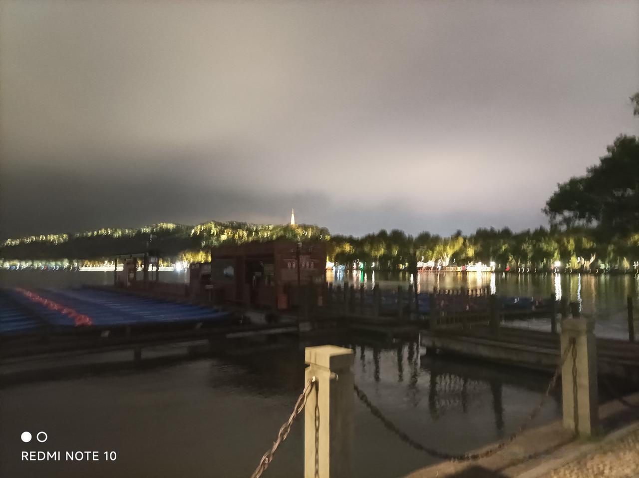 夜西湖，风景模式拍照 夜西湖