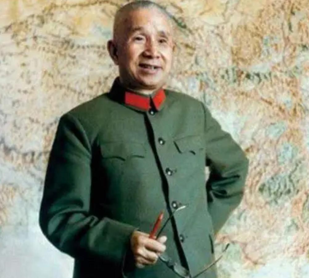 三军易得，一将难求。
粟裕留下多个经典以少胜多战例：黄桥战役，粟裕、陈毅率领新四
