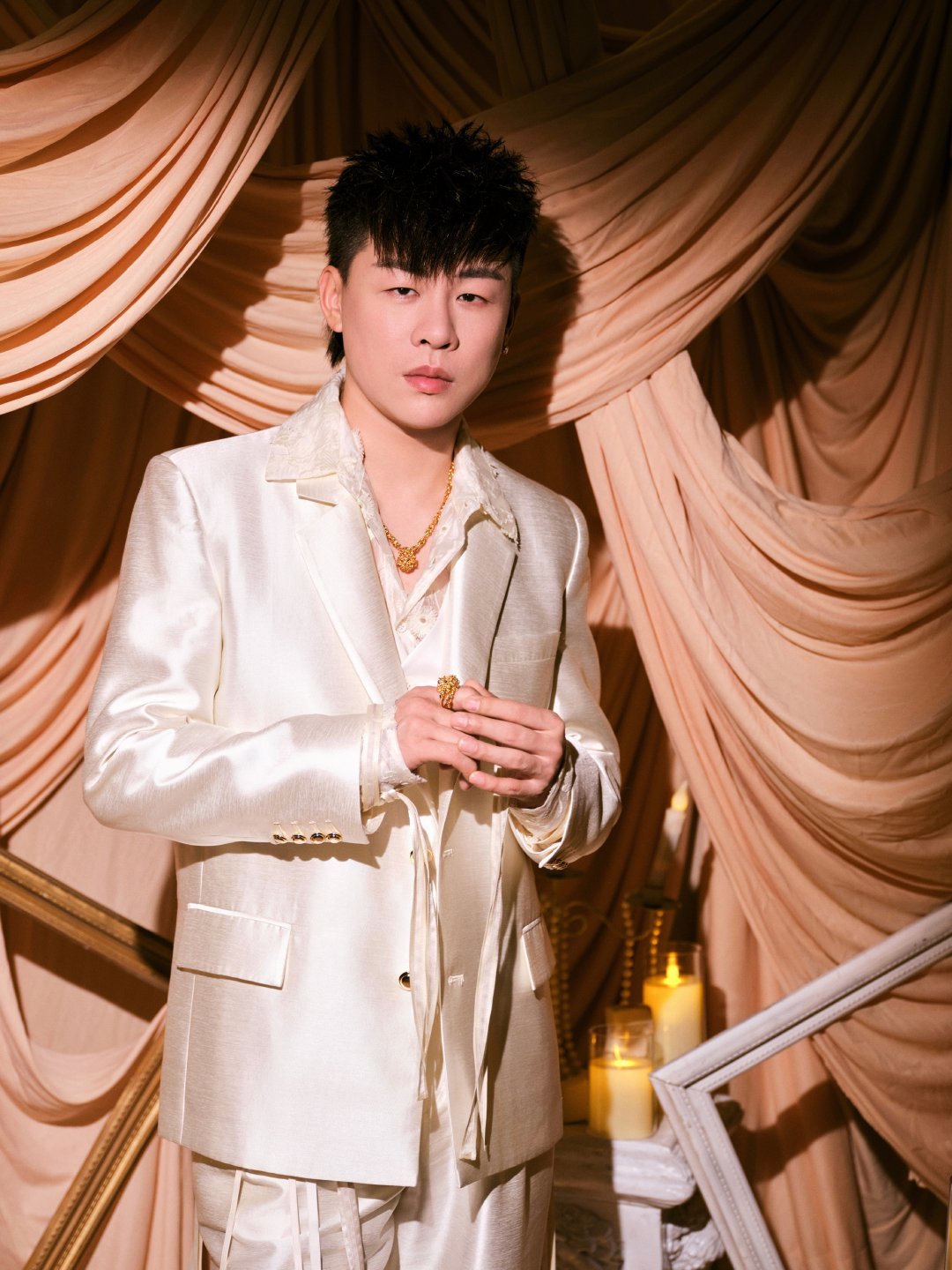 胡彦斌跨年真唱了再见爱人  胡彦斌湖南跨年晚会唱了新歌《再见爱人》， 胡彦斌瘦了
