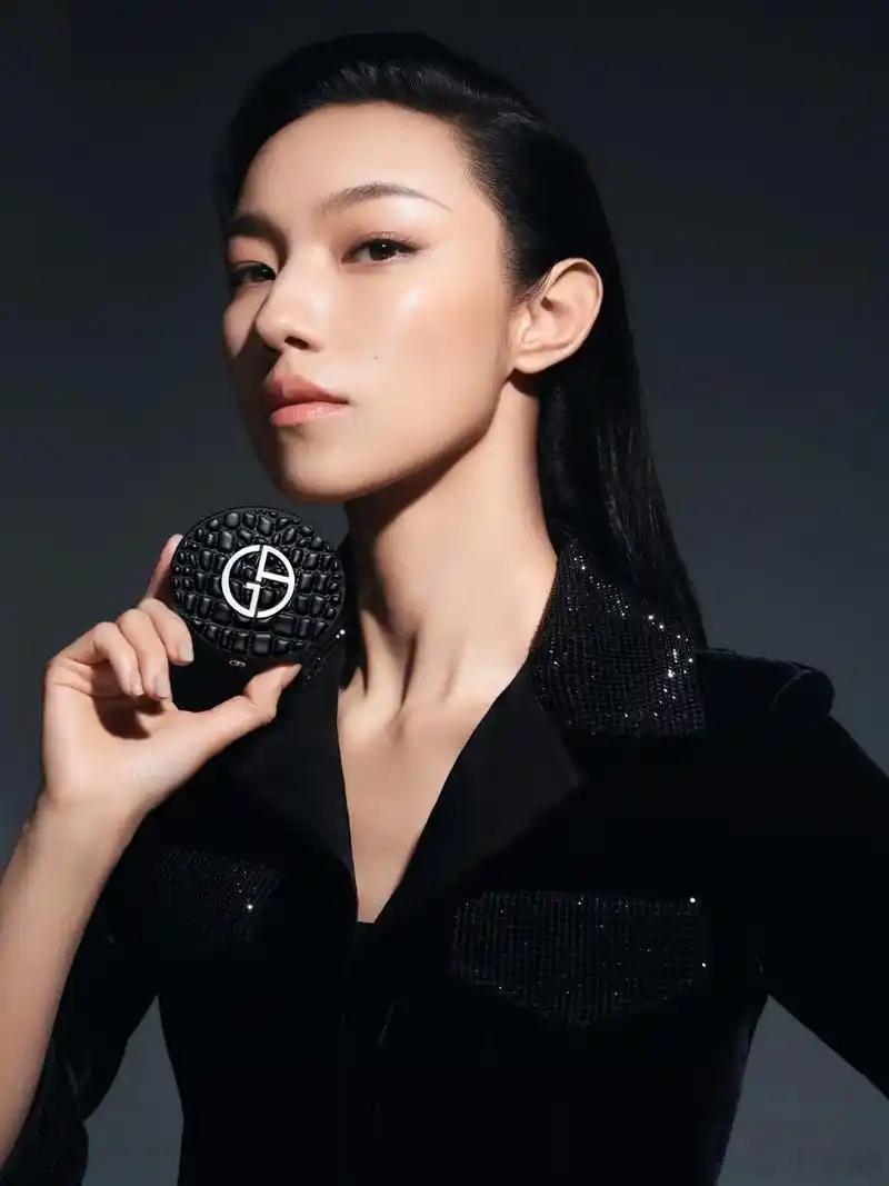 前几天还在吹代言高级，但品牌高级酬劳高违约金也高，现在通报一出来大明星直接变老赖
