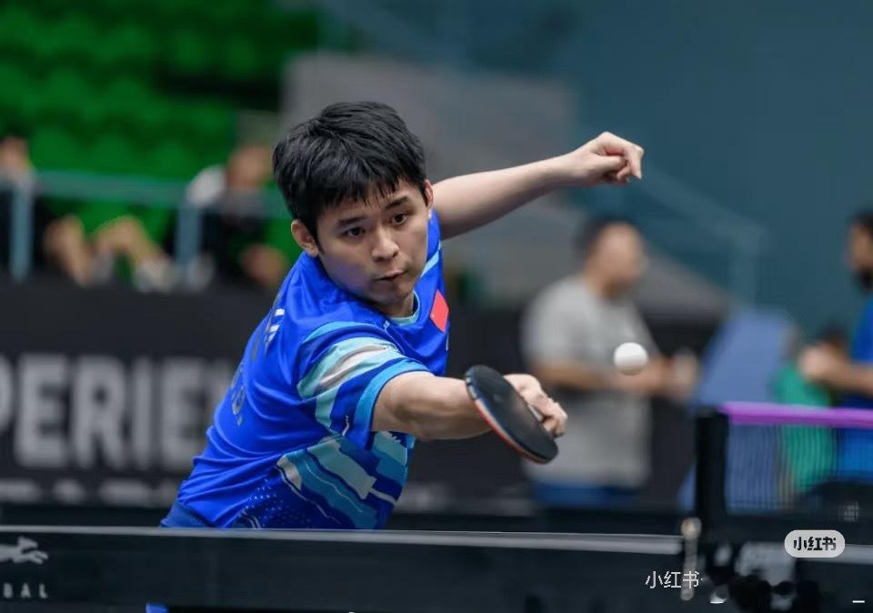 林诗栋3比2希德仁科林诗栋因遮挡被罚2分2026年1月22日，乒乓球WTT马斯喀