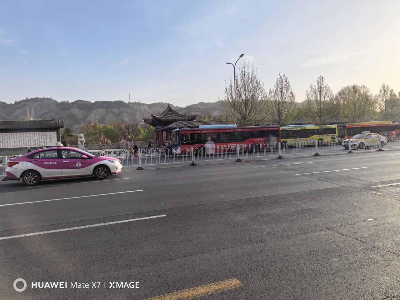 这几天都没有发头条，突然之间不知道写什么了。每天都是同样的事情相同的人，也写不出