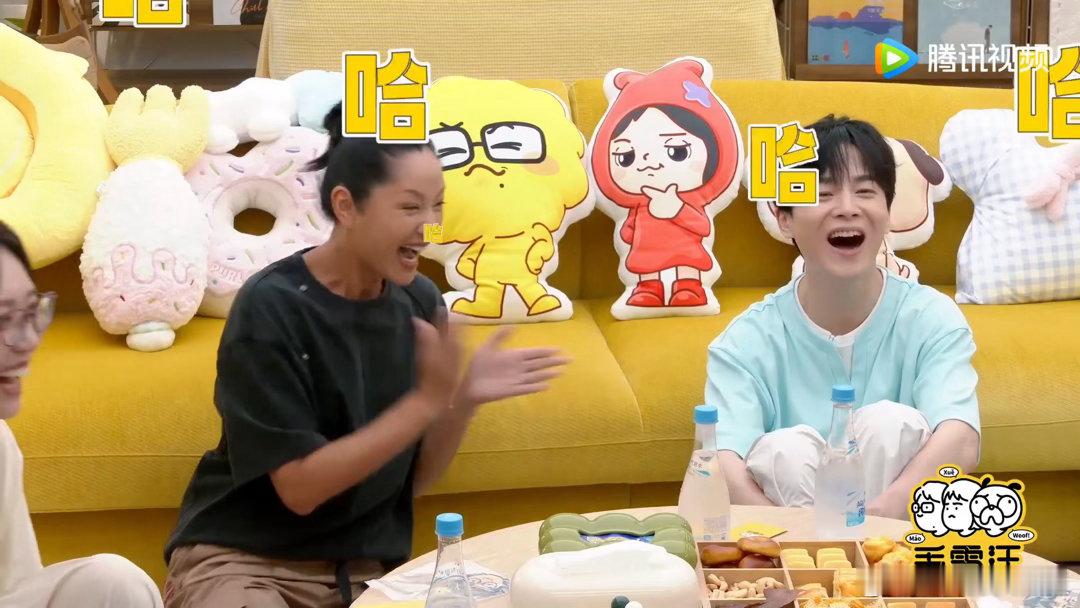 毛不易模仿杨幂表情包毛不易模仿杨幂被瞿颖秒认出谁被这段笑晕！毛不易模仿杨幂名表情