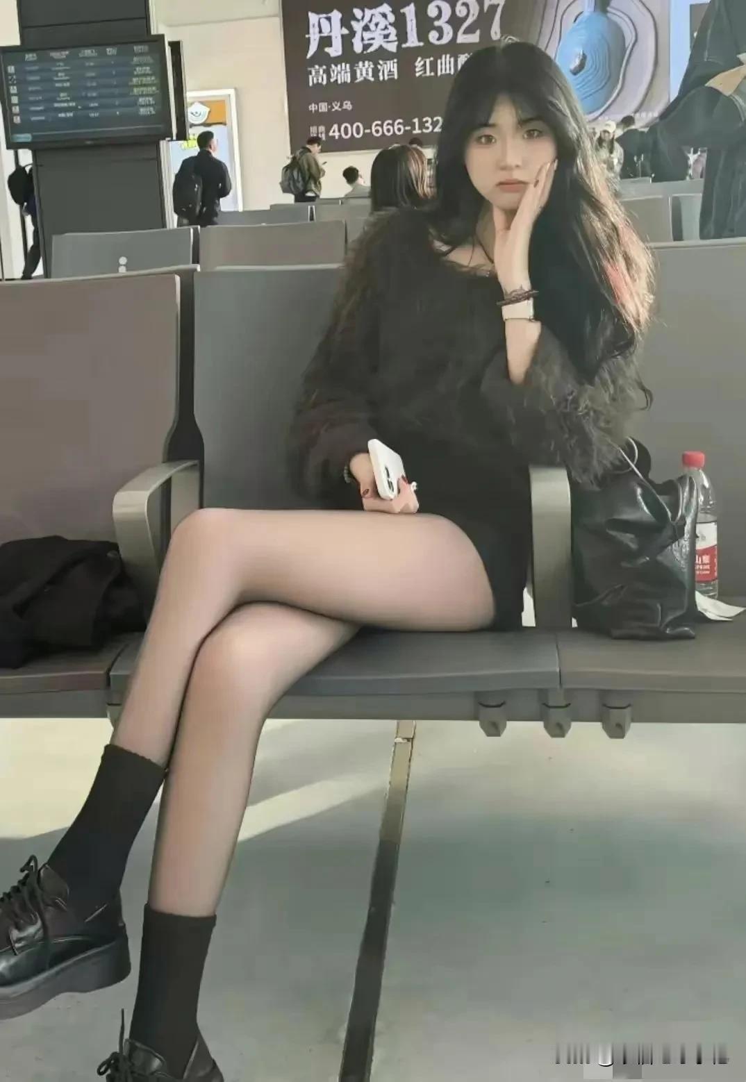 说实话我今天还穿着羽绒服