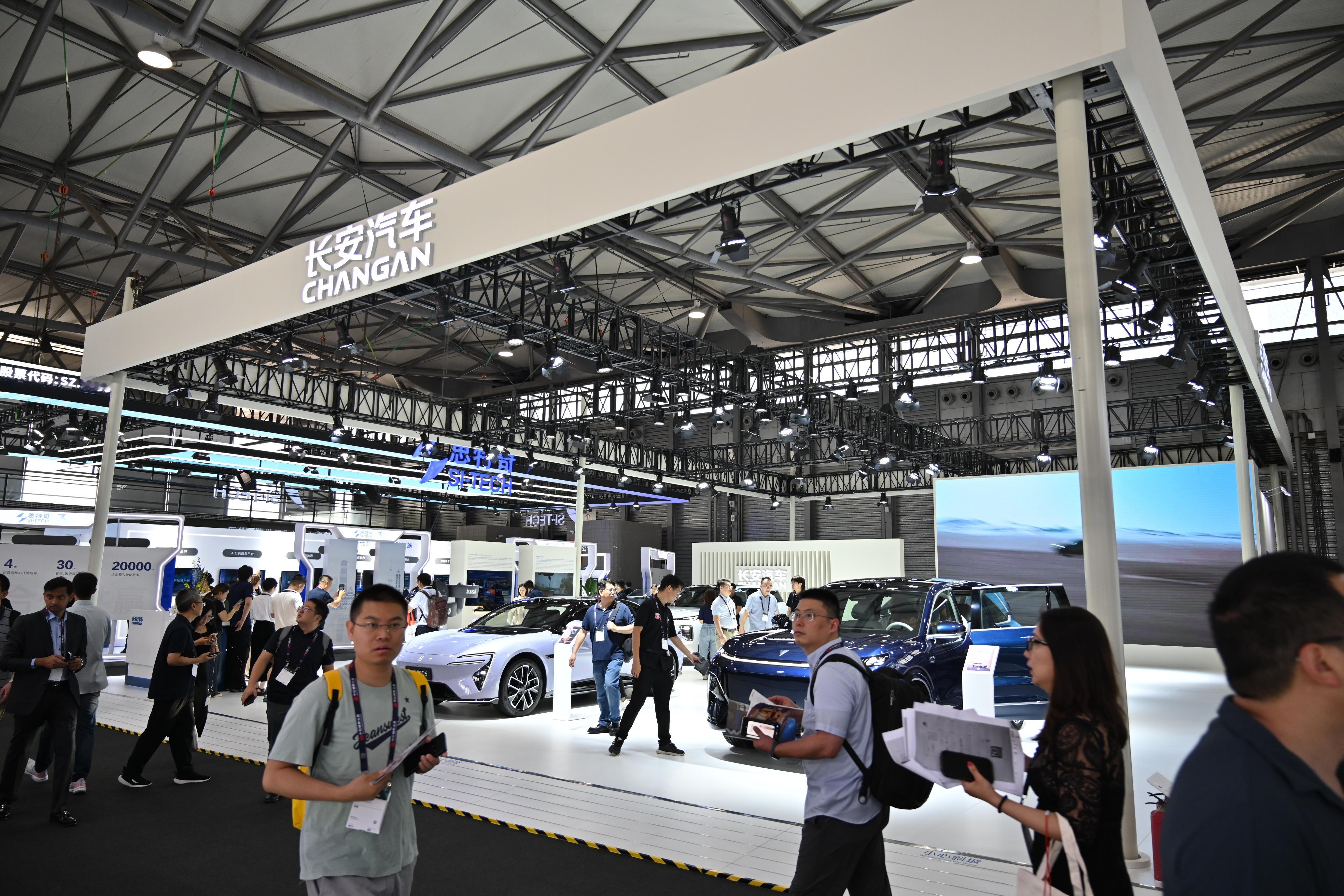 MWCSH 2025 有意思，今年MWC通信展，来了不少车！长城汽车下面的深蓝S
