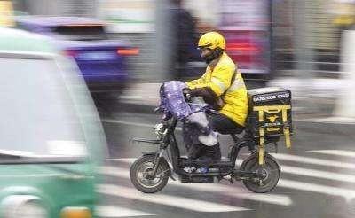 一场疫情，让我们学会了反思，学会了谅解懂得了宽容#外卖# #疫情下的人生百态# 