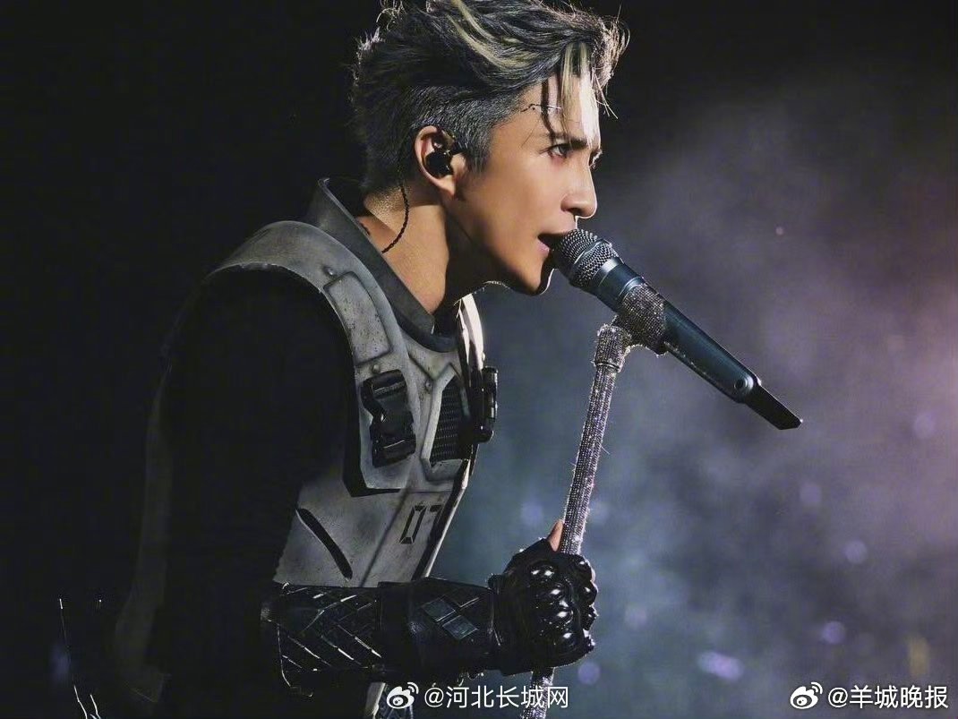 【你最希望谁到你的城市开演唱会？】每个人的青春里，都有一首他的歌。是深情款款的情