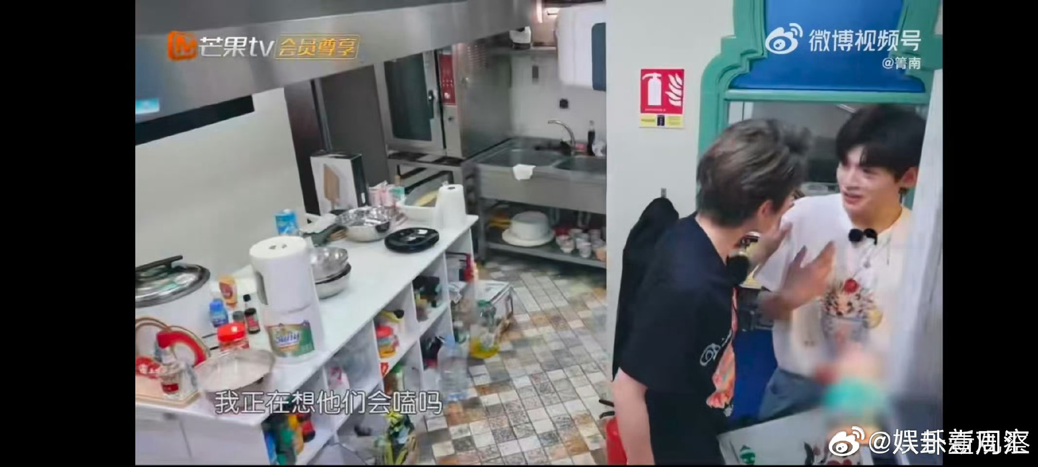 翟潇闻[超话]谁来把翟潇闻的电池抠了中餐厅中餐厅名场面翟潇闻在中餐厅甜度超标！零
