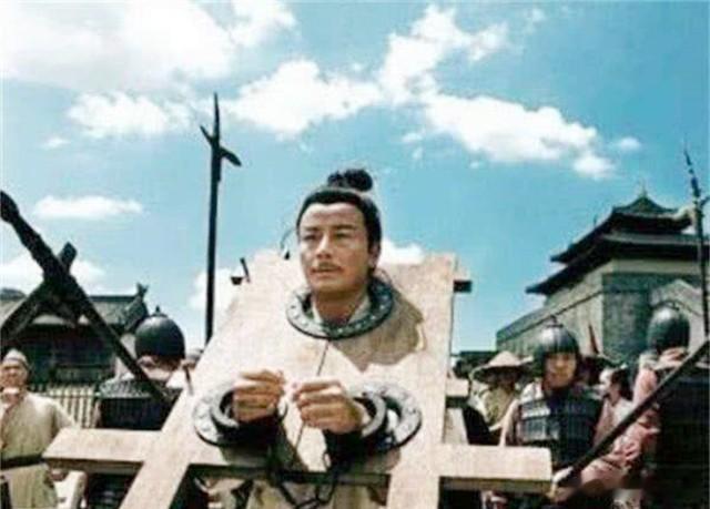 隋朝开皇末年，齐州行参军王伽接到差事，押送七十余名流犯前往长安。依照律法，囚徒必