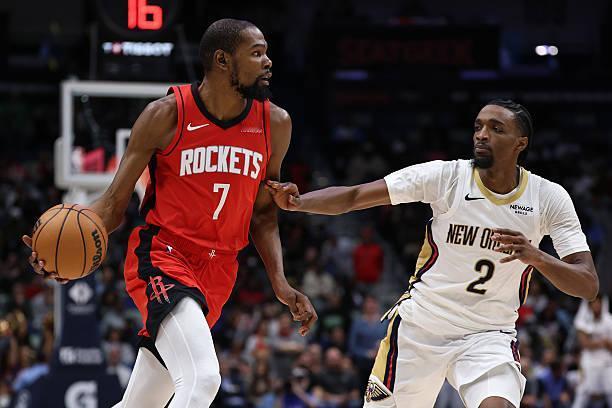 没空看NBA？今儿精彩比赛可太多了

今天进行了 12 场比赛，加时赛尤其多：