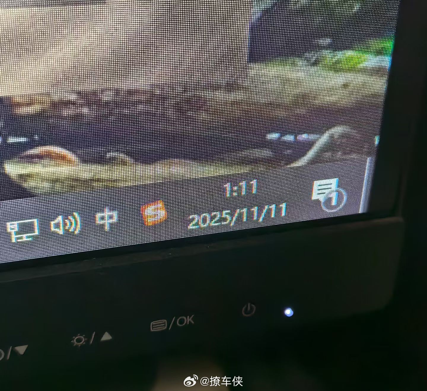 生活难免奔波忙碌，但请记得为自己留一盏温暖的灯。只要方向是对的，脚步慢些也能到达