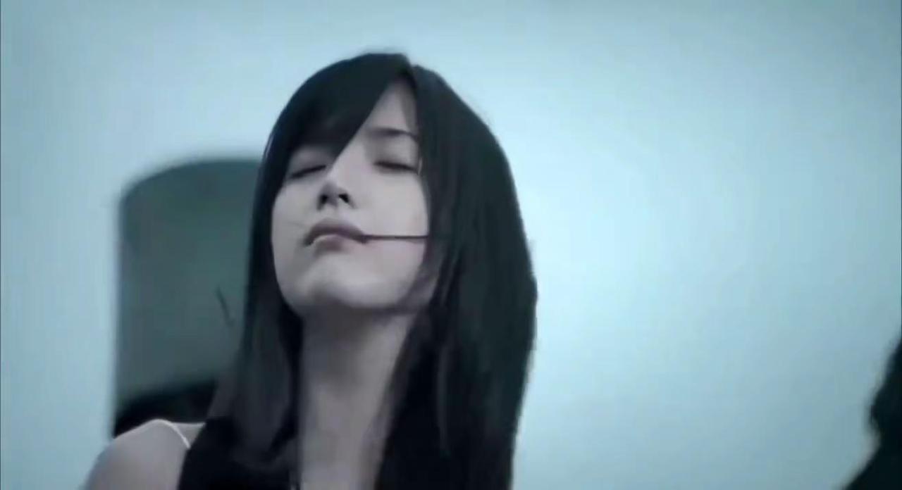 可是你曾经说过要给我幸福的。最美的MV女主。