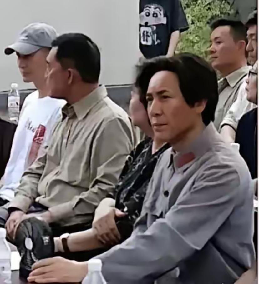 新剧《伟大的长征》开拍，于和伟演伟人，网友们一片吐槽声，说他演林总更合适。演长征