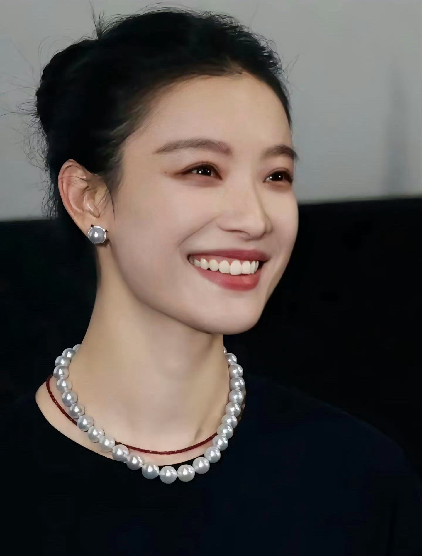 对的对的，看到倪妮这份名誉维权声明，我相信倪妮就是不争不抢，人淡如菊，秦雯喊的倪