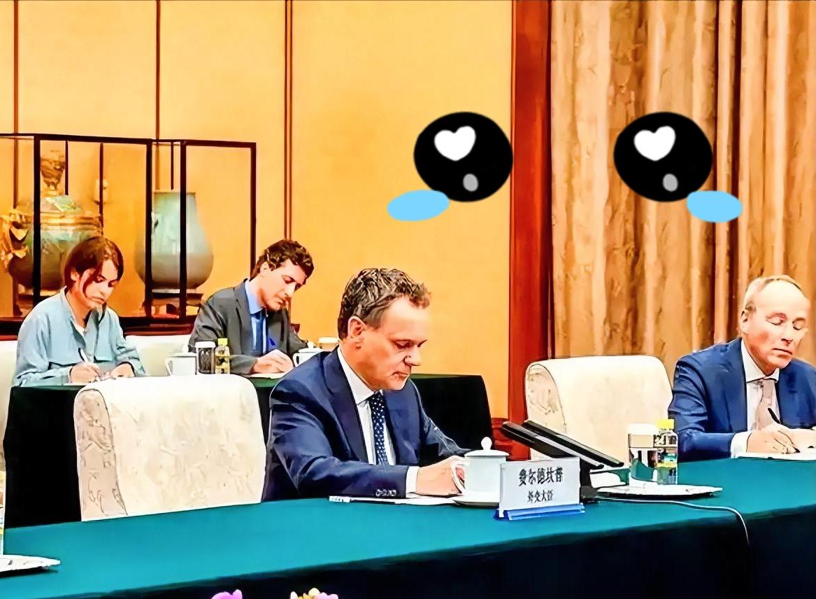 刚刚消息
    中荷谈判最新进展

   荷兰此次以“国家安全”为由冻结资产却