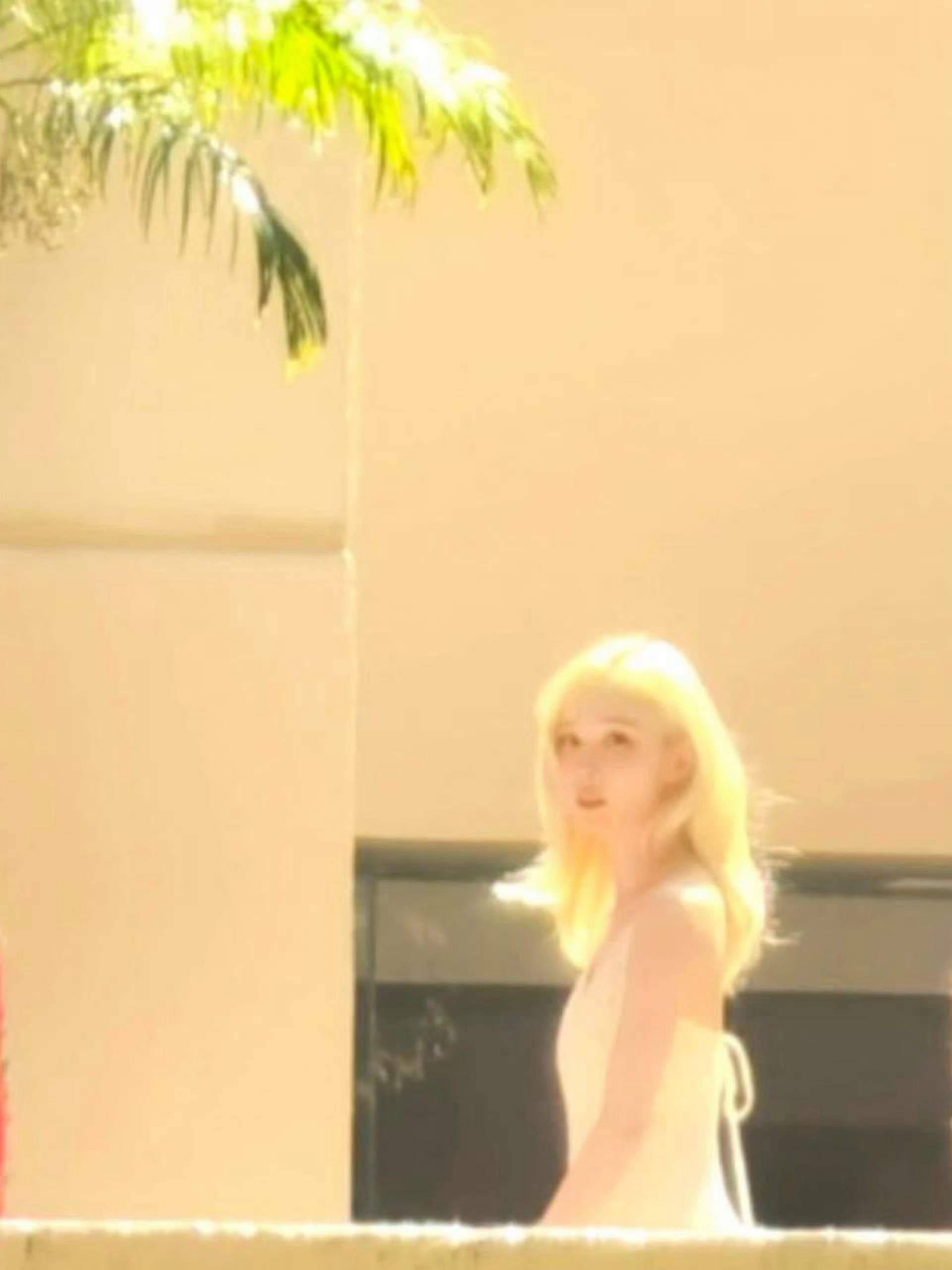 女孩在发光🌟 