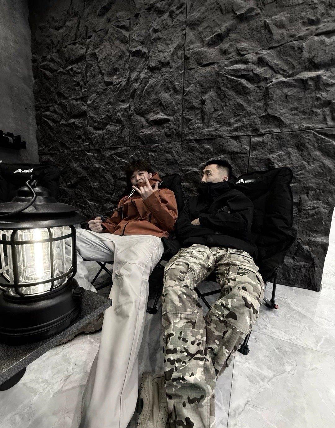 李舒克发文：和开心的人做开心的事，赚着开心的钱去迎接开心的生活。所以，做任何自己