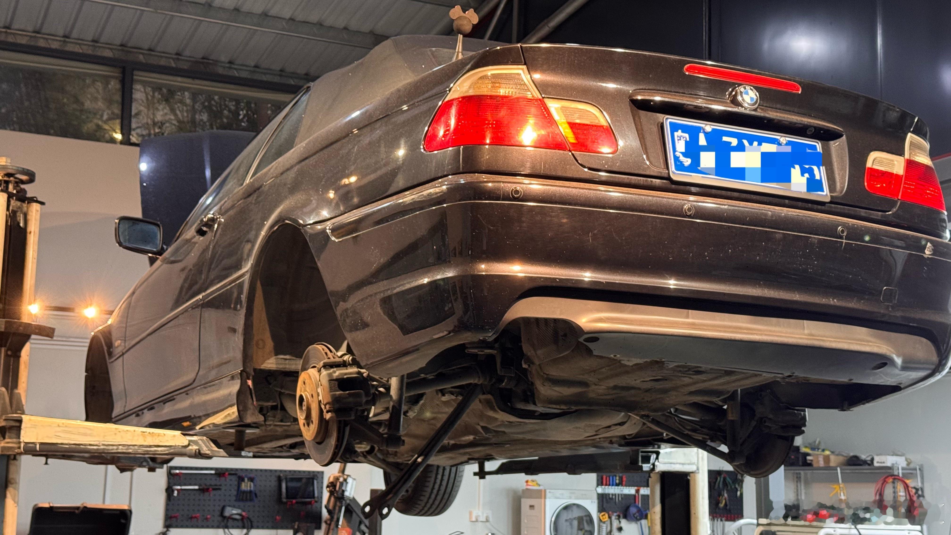 修完底盘可以送去喷漆喷得靓仔后，就可以开出街了幸亏有修过宝马E39不然这台车整备