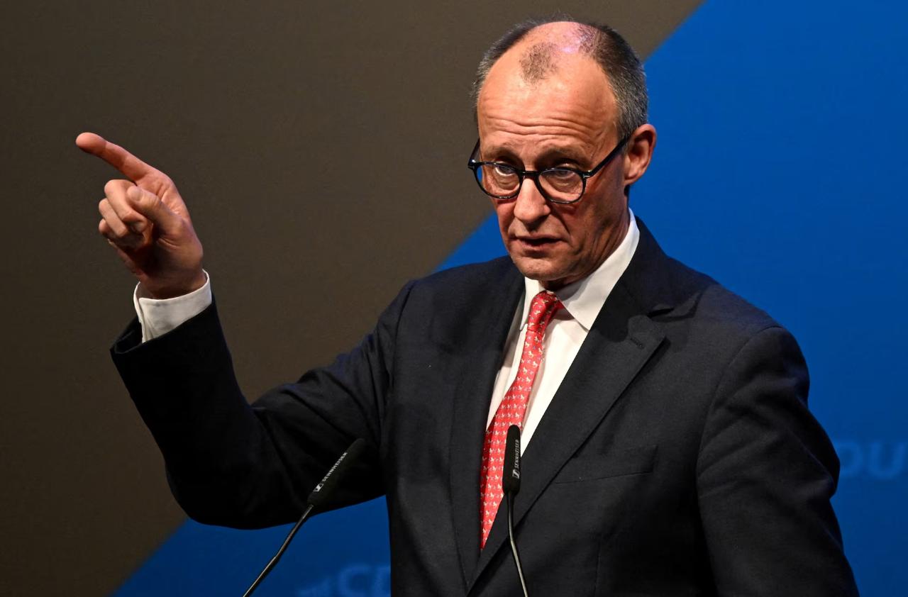 德总理默茨访华之际，欧美爆发激烈争吵，特朗普勃然大怒
 
德国总理默茨的专机已经