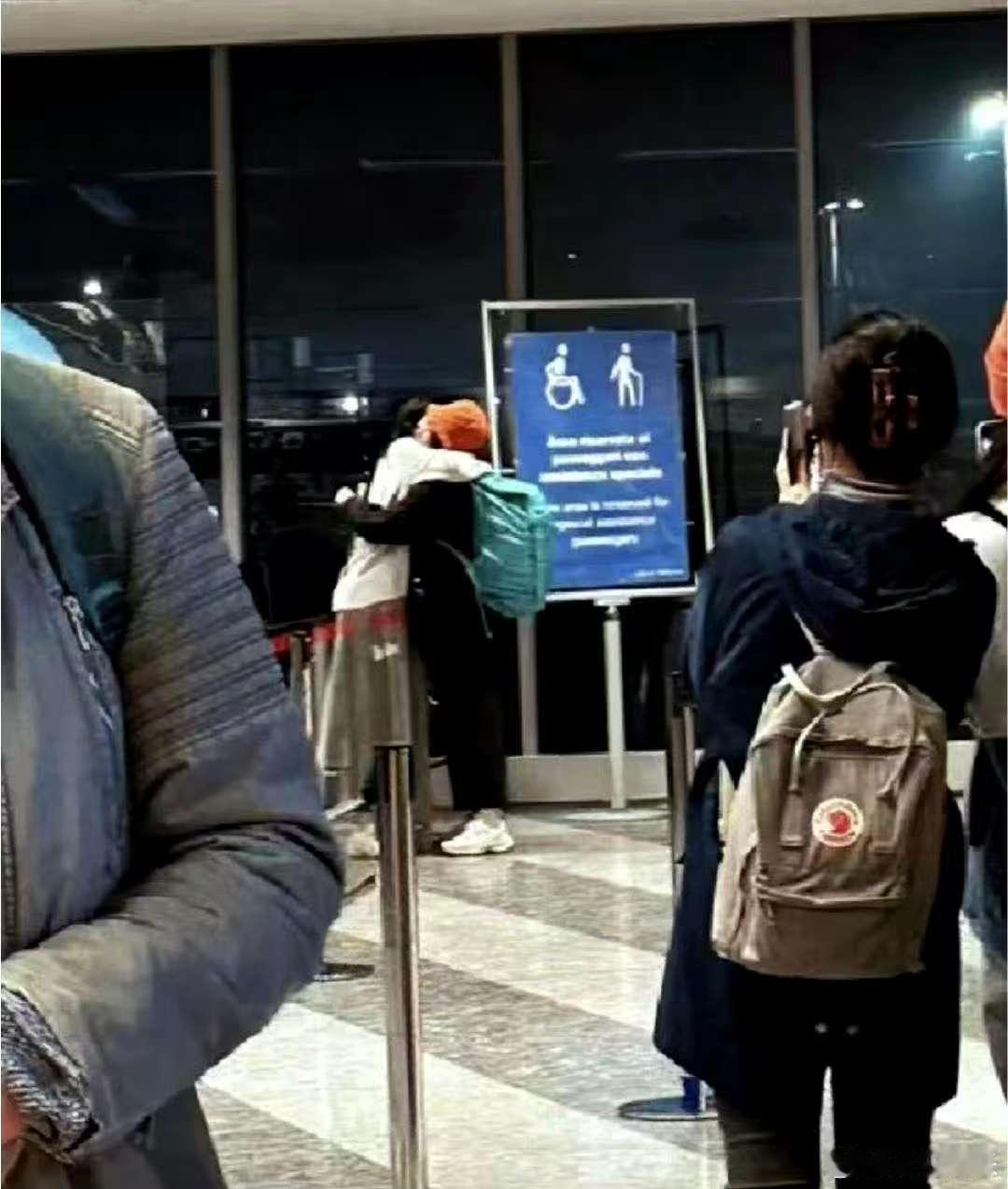 曾黎真诚是永远的必杀技 镜头前，曾黎用精湛的演技征服观众；镜头后，她用真诚打动身