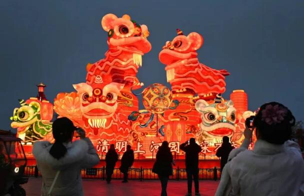 一年960万游客、分红8个亿，却欠员工630万社保，5A景区清明上河园到底怎么了