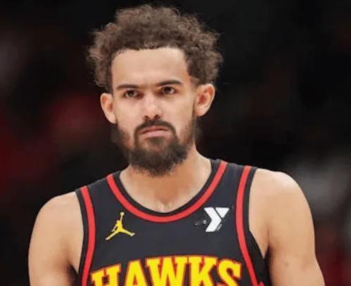 没想到，万万没想到，赛季初，特雷杨被一个队友误伤，现在墙倒众人推了。
Sider