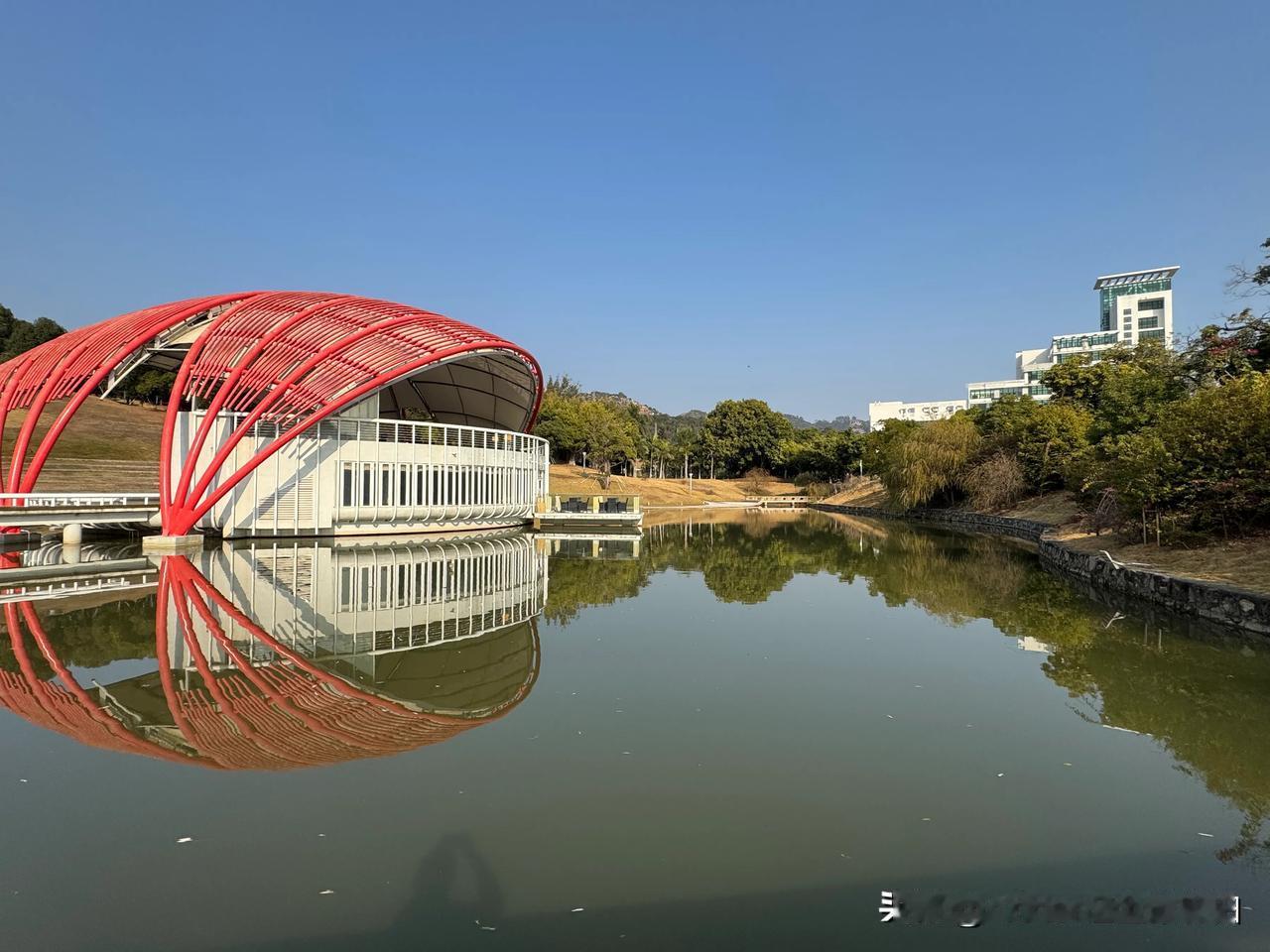 晒图笔记大赛原图直出。安静的厦门大学漳州校区，假期里的大学，沉浸体验。