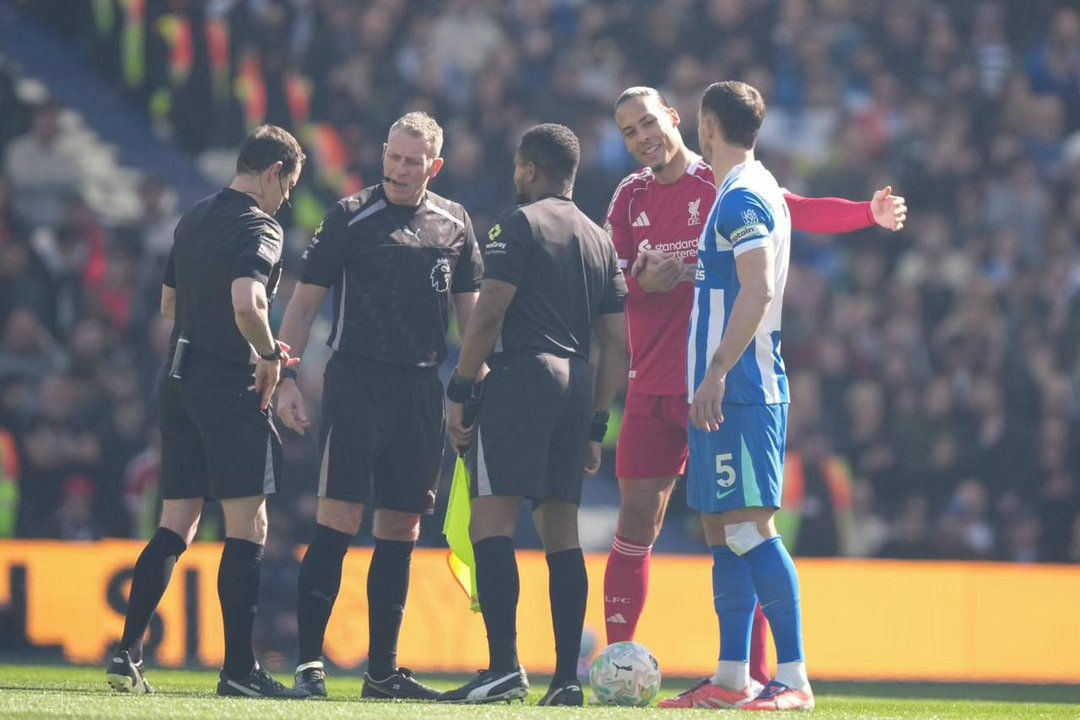 利物浦最大的不甘，就是被布莱顿击败的时候，连招呼都不会打利物浦布莱顿 利物浦最大