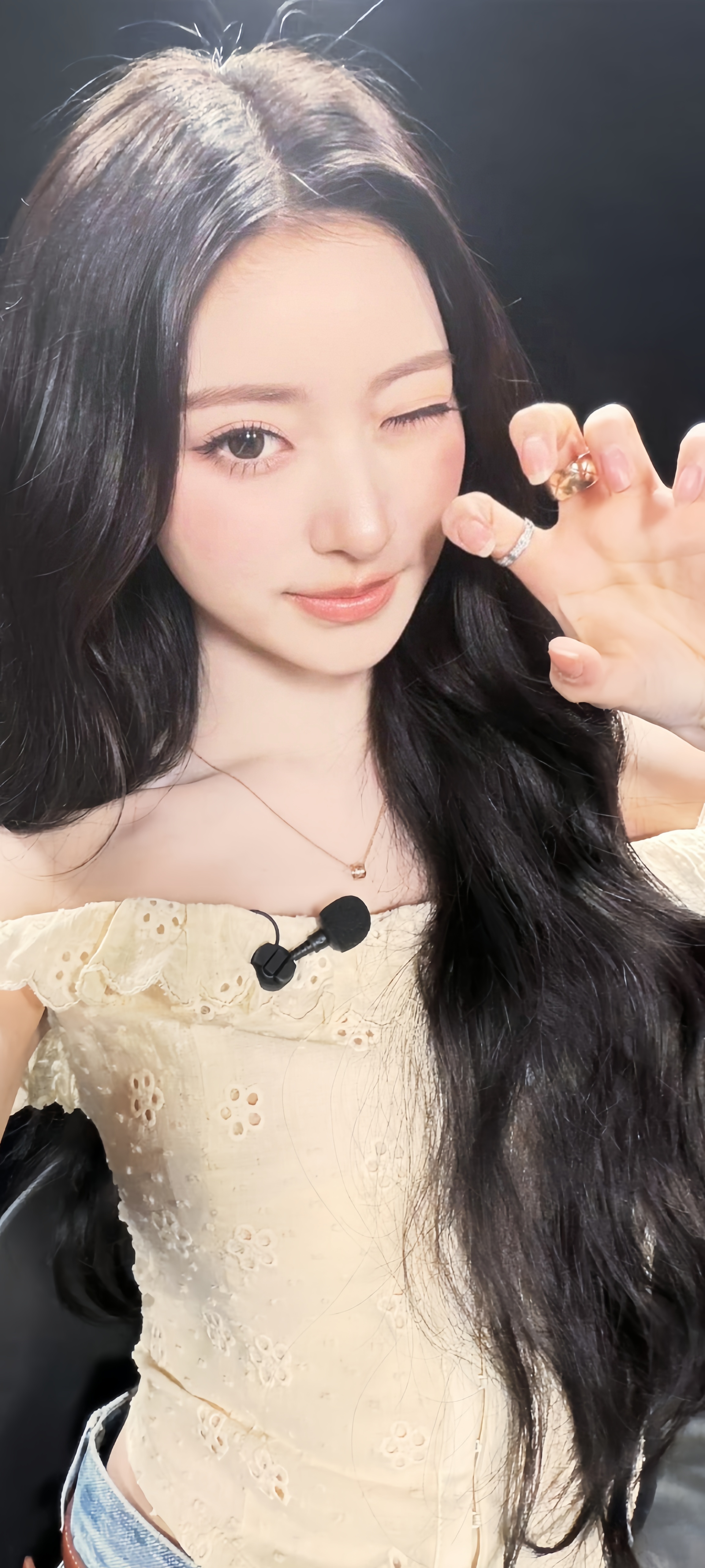 TanakaAnna anna六颜一  自修anna头像壁纸更新 如此美貌的一张