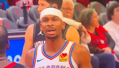 亚历山大对杜兰特喷垃圾话：好好享受西部第七的待遇吧我的观赛搭子新赛季篮不住