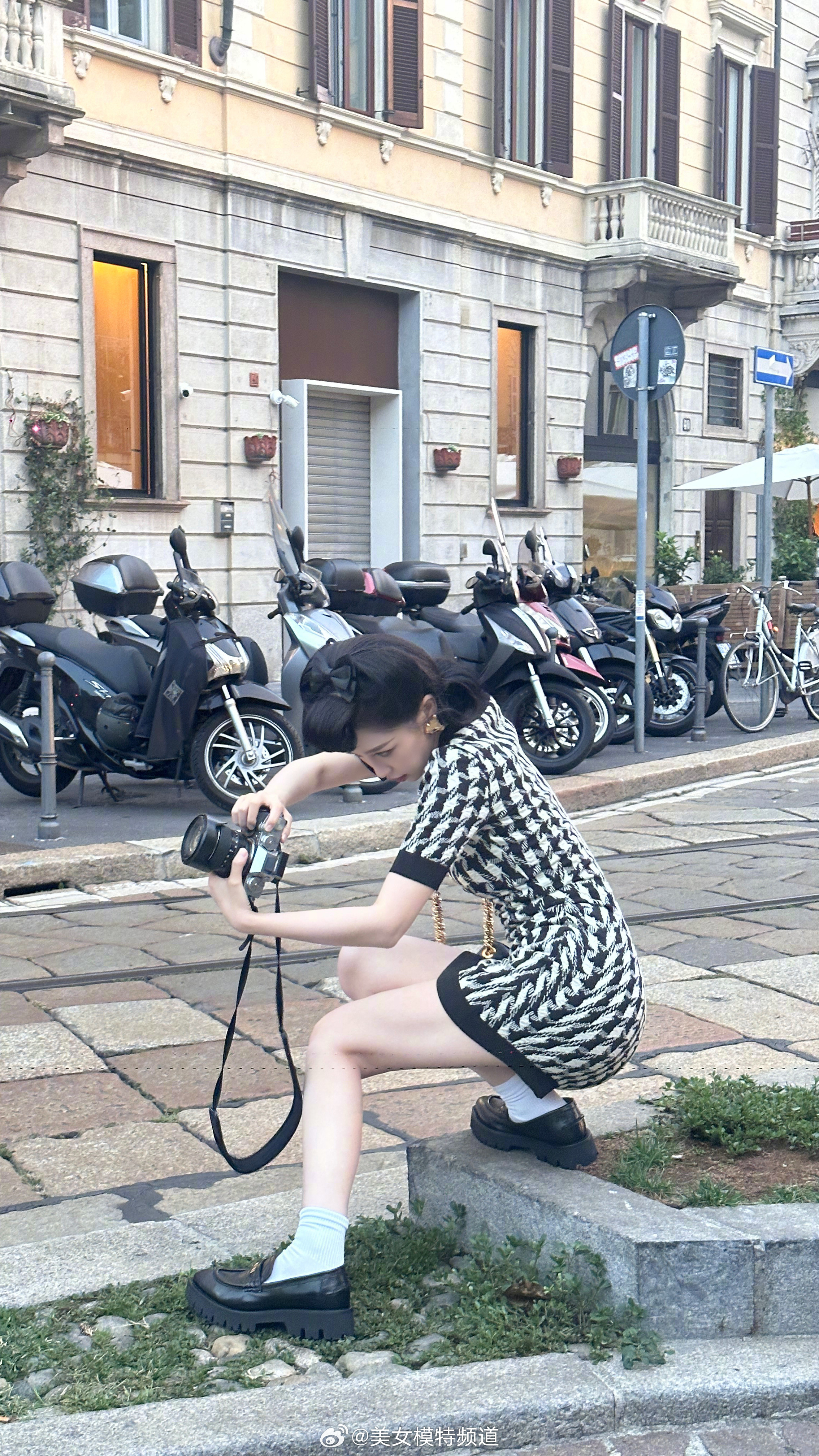 虞书欣街拍写真 