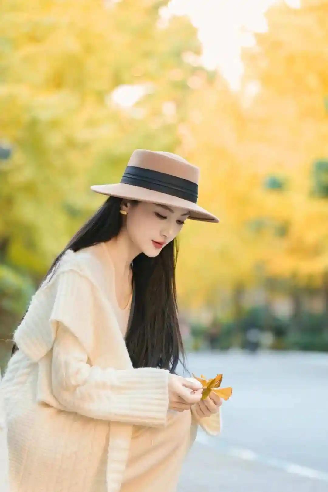 女人，是美貌重要，还是气质重要？
 
美貌与气质，从来不是非此即彼的选择题，但二