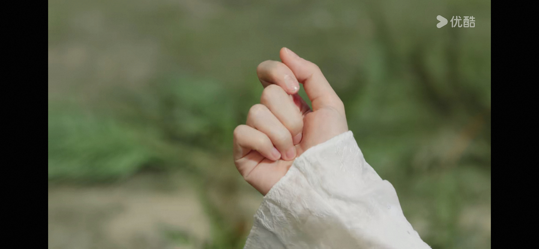 好美的手手 给我牵！鞠婧祎姜黎非
