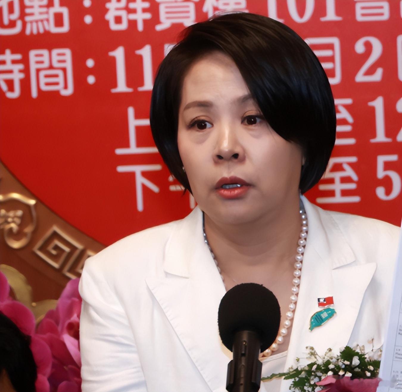 【赖清德放软身段释放善意？孙玉良：改称“大陆”不过是战术退却】赖清德这家伙，又开