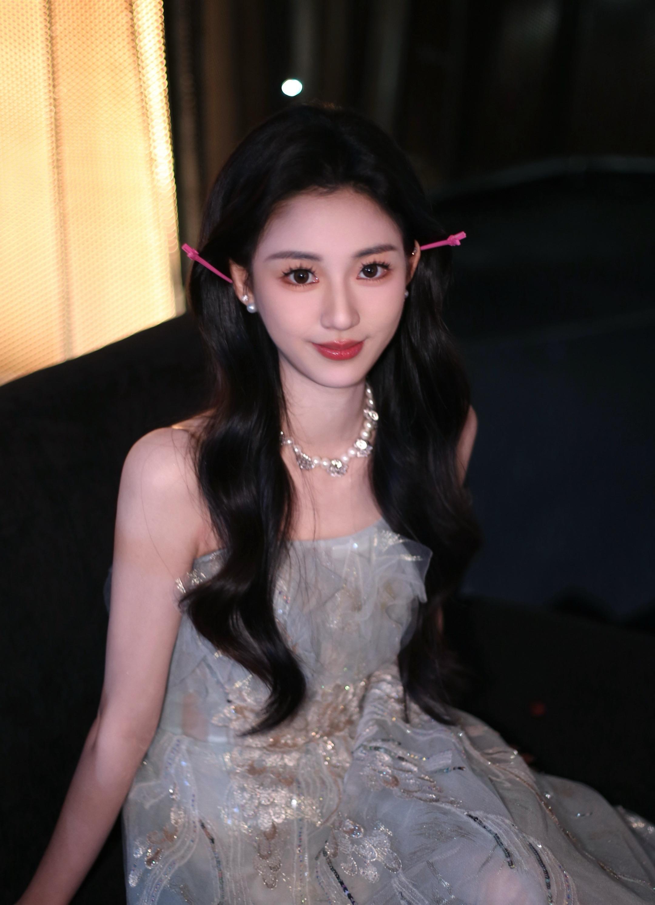 过几天录一个上节目的妆容分享怎么样。有宝宝想看吗！