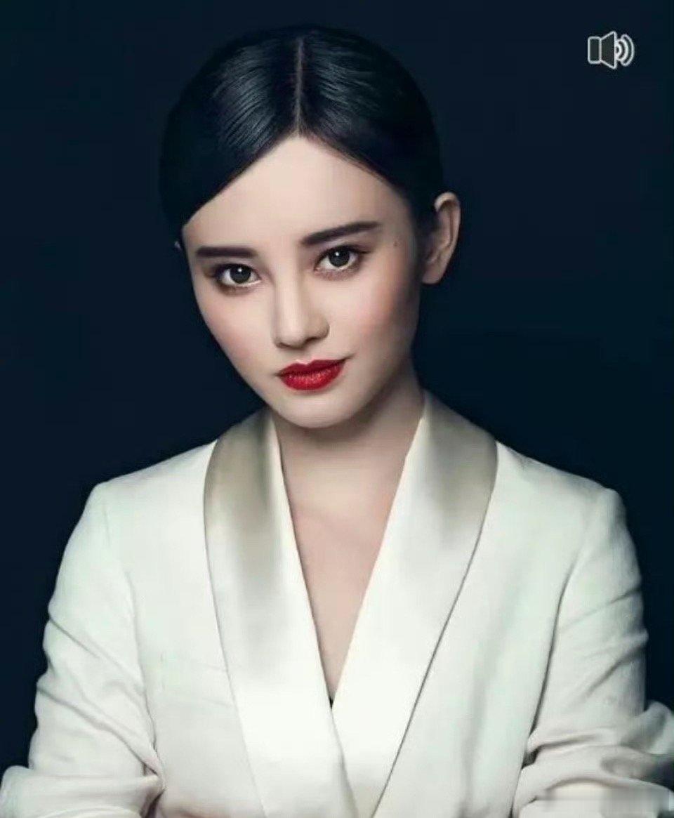 鞠婧祎早期妆造如何