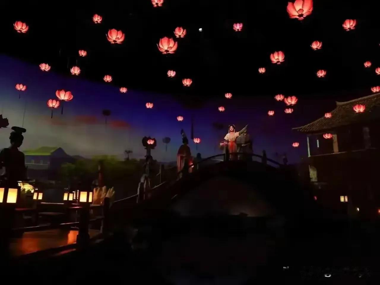 在异乡成为游子的我，望着那高悬的明月，心中的思乡之情如潮水般汹涌。那明月仿佛是故