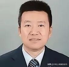 1985年，老山战场上，杨启良歼敌18人，转业后却遭地方恶霸刁难，他冷脸道：“我