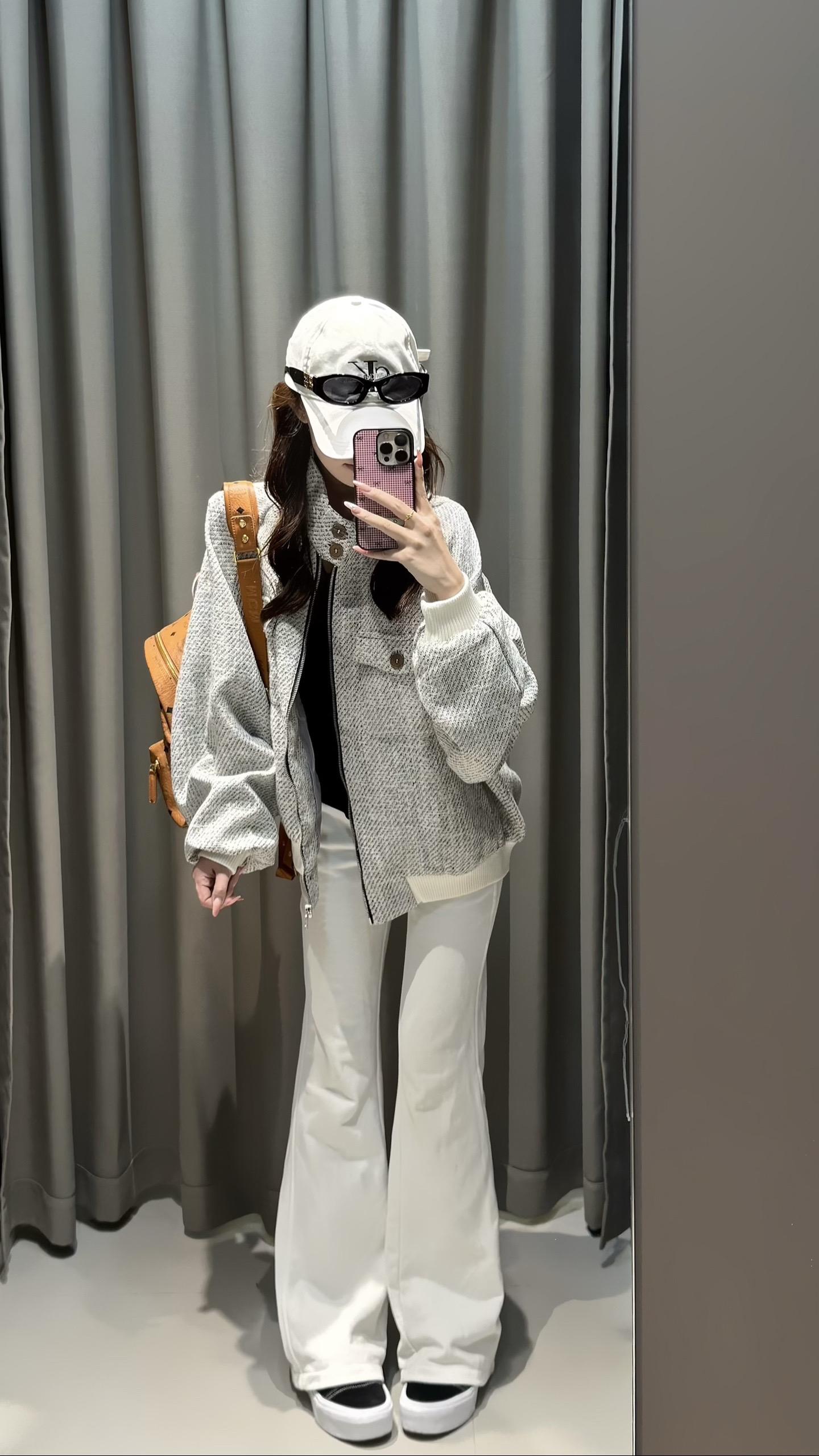 他们嫌你敏感 嫌你胡思乱想 我心疼你 心疼你的遭遇和经历 才使你变成这...