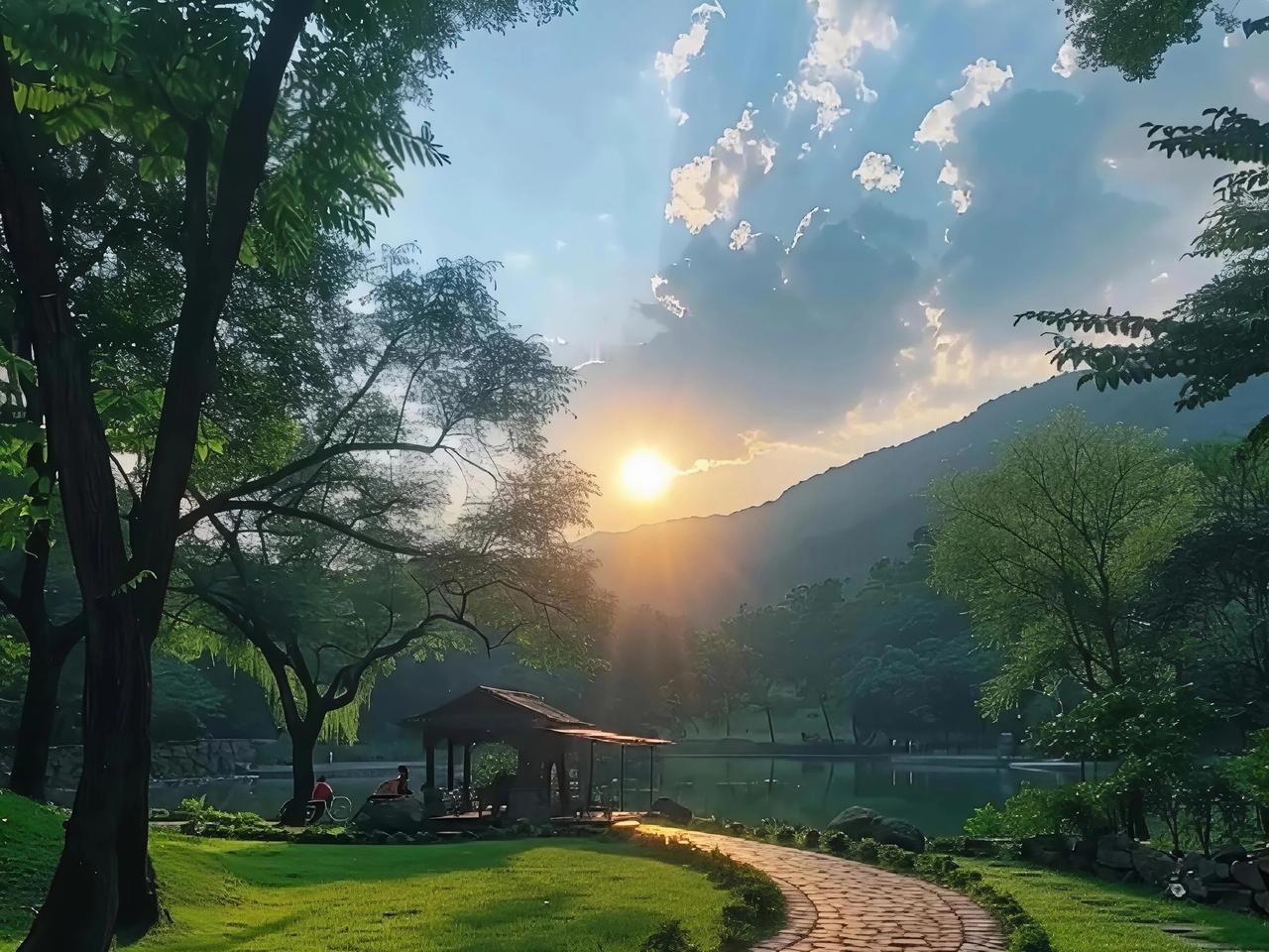 夏日生活打卡季 夏日，一头扎进这绿水青山里。清晨，旭日东升，金色的光芒洒在连绵的