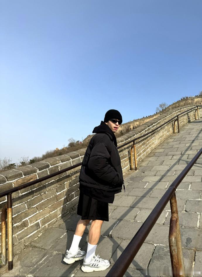 #春日出游攻略# 这个春天，运动员们都去哪里旅行了？你最喜欢谁的出游照呢？[憧憬