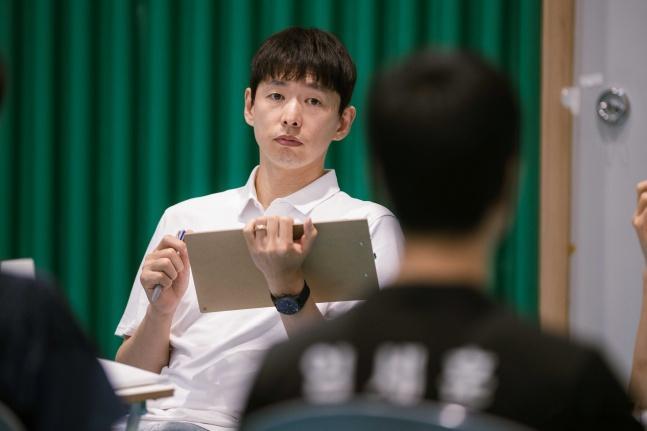 国际排坛动态韩国排球40岁的韩善洙再次向金软景基金会（KYK Foundatio