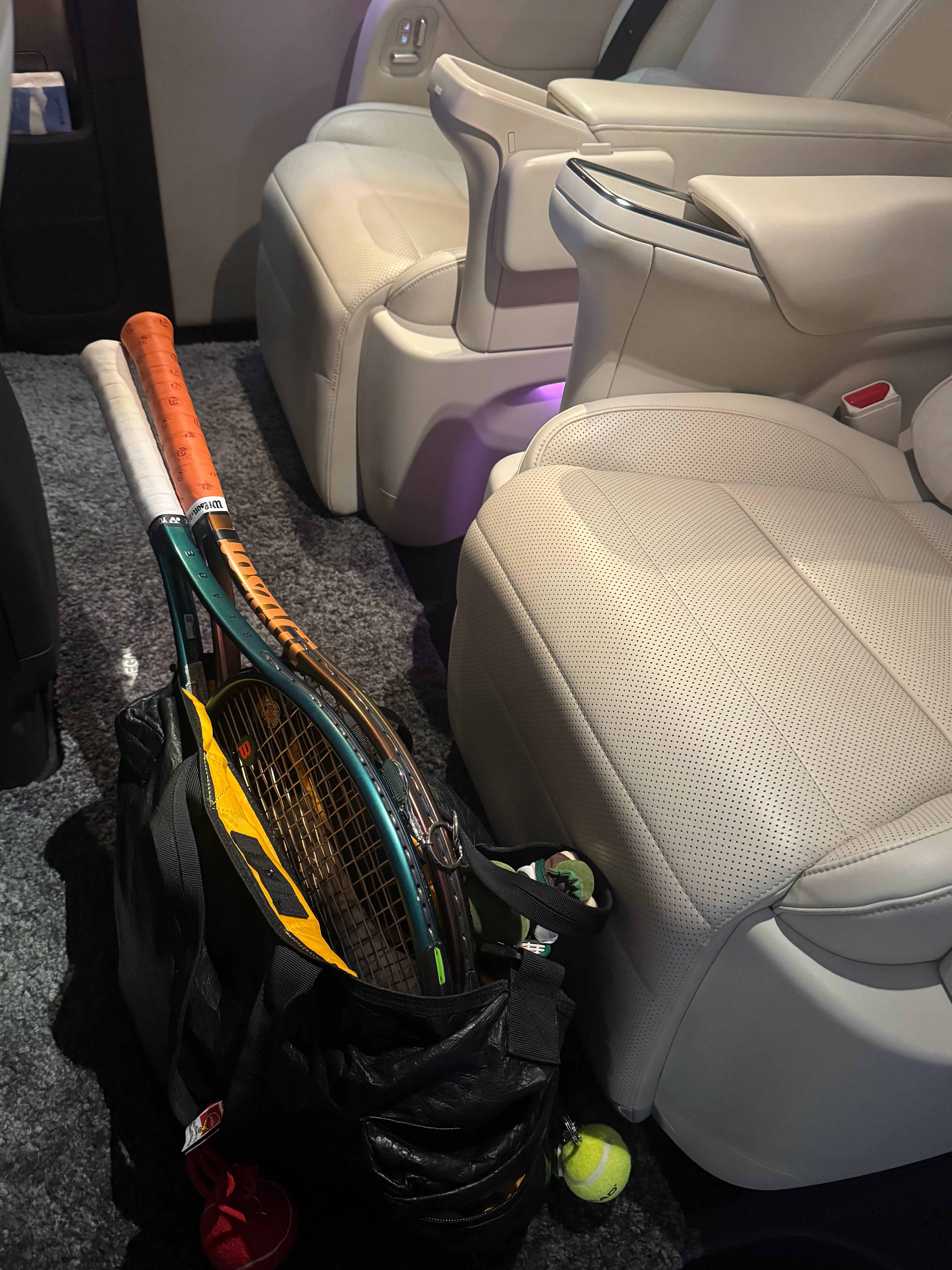 不知名网球爱好者 出门练🎾了 最近高频晚上两个小时训练[耶] ​​​