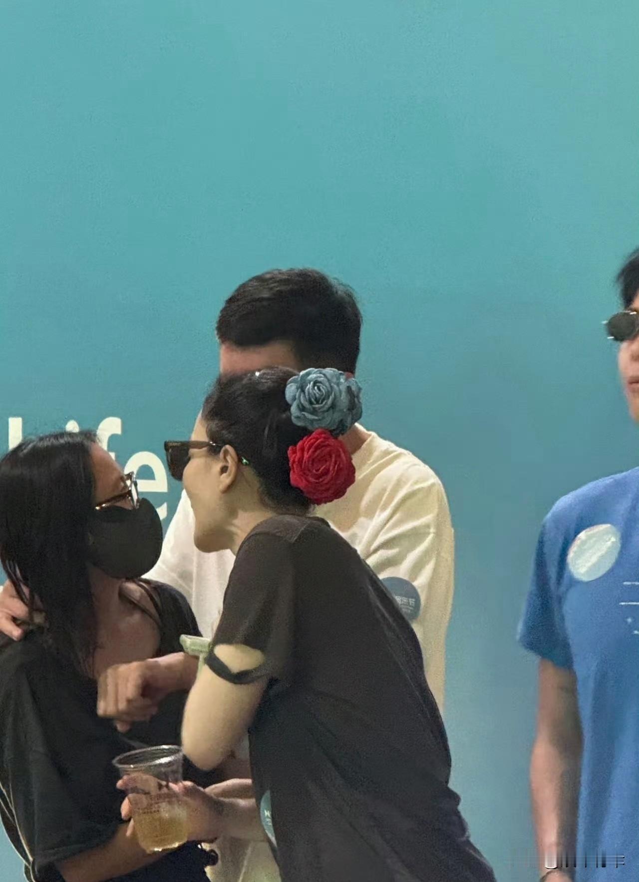陈粒亲自回应被性骚扰一事，她在她发文字，两人是朋友，早上喝了一点酒，对方已经向她