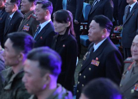 大递又派了他的防长和议长，跑到了司令官这里。还给司令官带来一批从乌军那里搞来的，