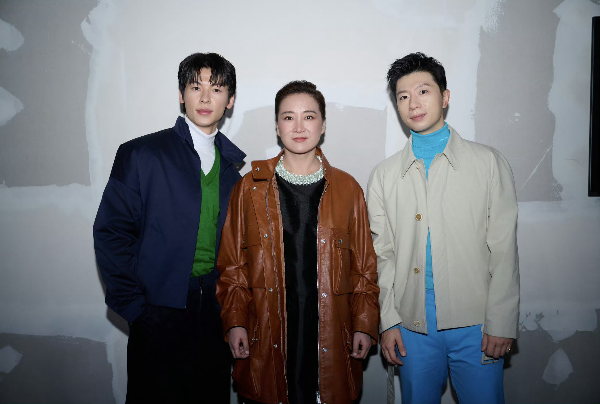 贾玲 & 马龙  Prada 2026秋冬男装秀，两位代言人同框，还有和设计师M